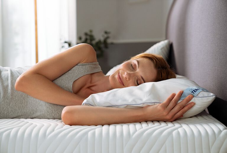Hyvä sänky ja tyyny luovat kokonaisuuden