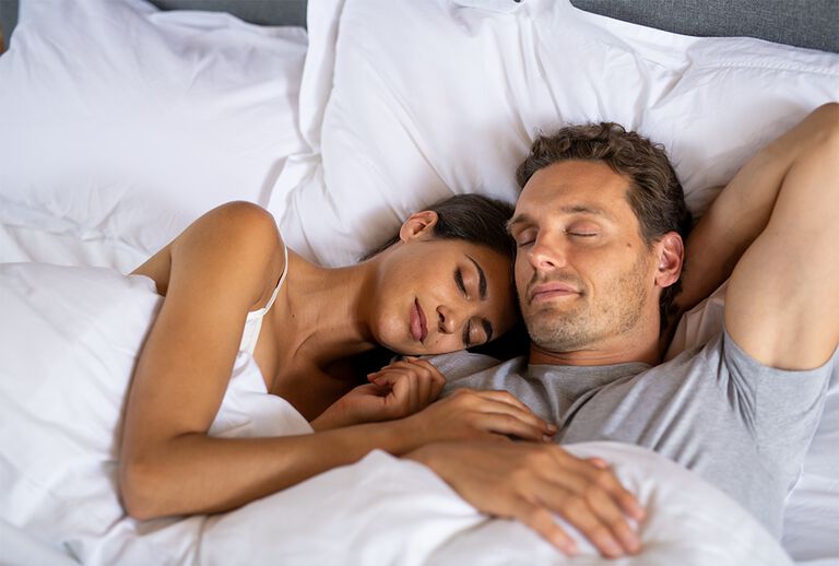 Hyvä sänky muotoutuu yksilöllisesti vartalon muotojen mukaan